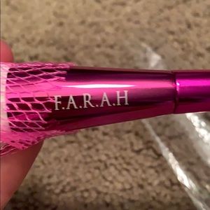 F.A.R.A.H makeup brush - pink 50F powder brush